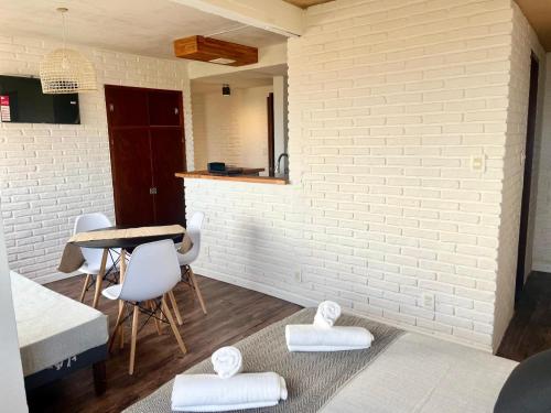 Posezení v ubytování Portobello Suites Hotel