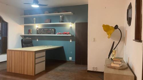 Dapur atau dapur kecil di Mansão na Lapa