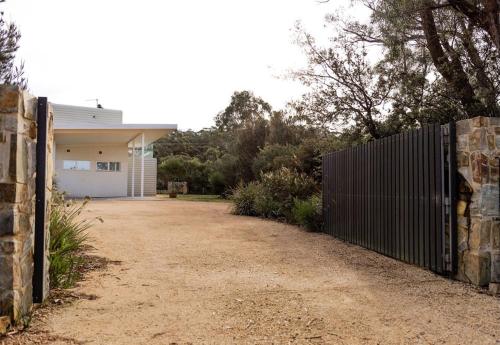 Φωτογραφία από το άλμπουμ του Baileys Beach House σε Binalong Bay