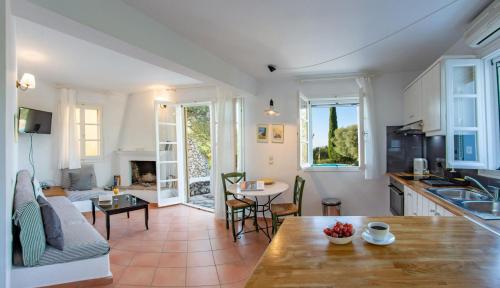 Posezení v ubytování Agios Nikitas Villas