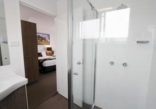 Koupelna v ubytování Takalvan Motel