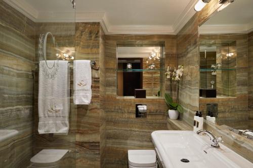 The Chesterfield Mayfair Image
