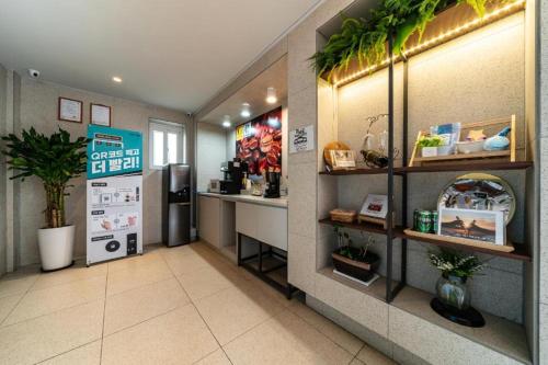 Kuchyň nebo kuchyňský kout v ubytování Yangju Hotel NO25