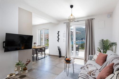 Gallery image of Honoris Apartment - Brand new - Private parking - 90 m from the beach- Terrace in Slano
