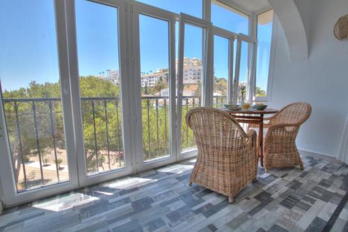 18 Monte B, Miraflores, 2 pools, peaceful views