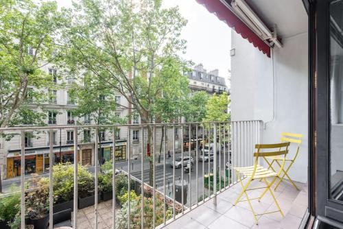 Appartement ensoleillé Buttes Chaumont -IV
