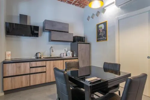 Suite & Queen Apartments by Toh Solution photo 9