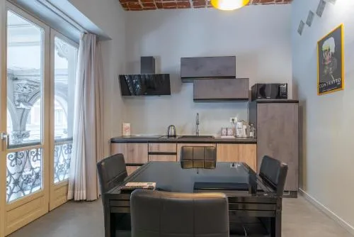 Suite & Queen Apartments by Toh Solution photo 22