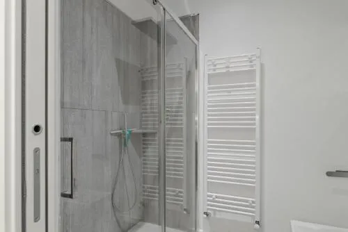 Suite & Queen Apartments by Toh Solution photo 25