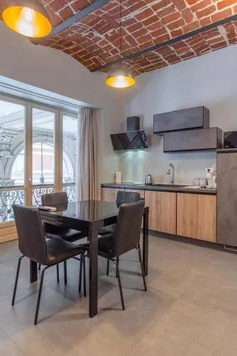 Suite & Queen Apartments by Toh Solution photo 15