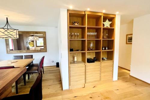 Φωτογραφία από το άλμπουμ του Luxury Flims Apt walking distance to Caumasee σε Flims