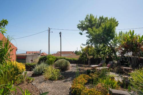 Casa da Raposeira by an island apart
