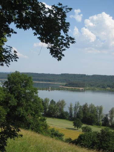 a view of a lake from the top of a hill at Ferienhof Hofer in Absberg