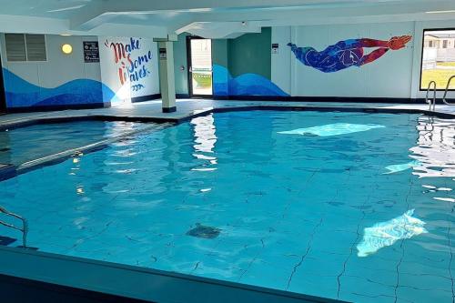 Swimmingpoolen hos eller tæt på Coral Cove