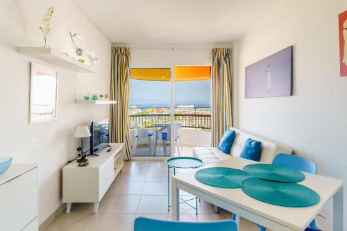 Suntower Arona - Seaviews & Pool - next to beach