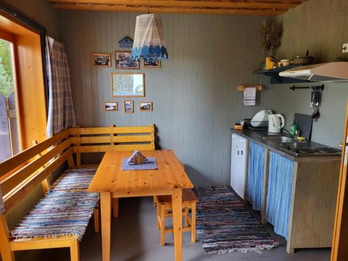Kuchyň nebo kuchyňský kout v ubytování Hostel Kalameeste Maja