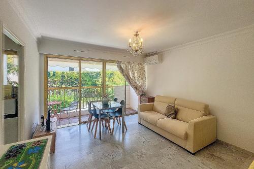 Henri Camille Real Estate- Mikaela - Studio with terrace