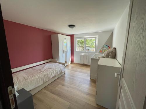 Postel nebo postele na pokoji v ubytování Gîte Ernec