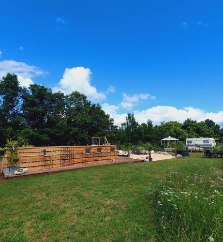 Gallery image of Appartment für 2 Personen mit eigenem Bad und Küche in Gračac