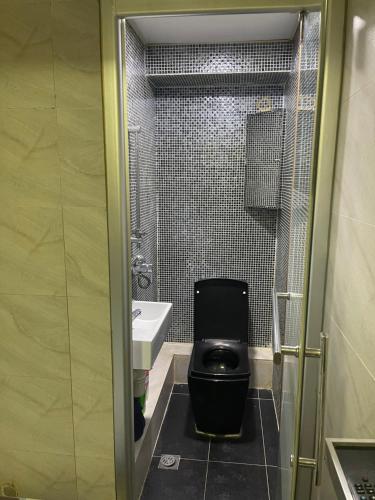 Bilik mandi di 香港柏林商务宾馆