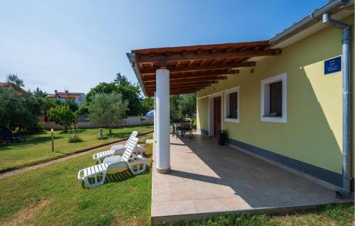 Stunning Home In Medulin With Wifi