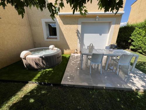 Villa en Provence 2 T3 jardin clos et SPA