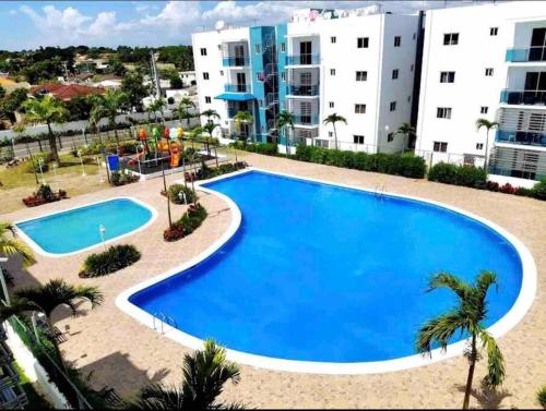 Harmony II , 5 Min to Airport, Pool View Balcony