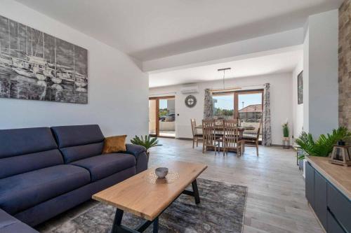 Villa Half Moon