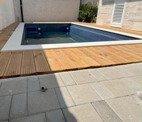 Kolam renang di atau dekat dengan Vila Regina Apartment Paloma with Swimming Pool