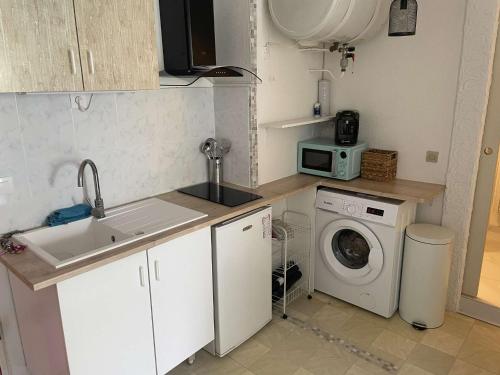 Studio avec parking privé
