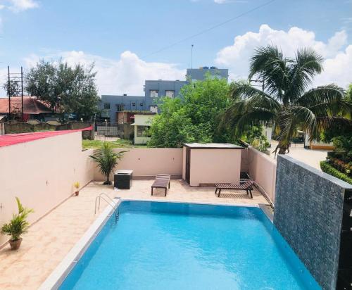 Bazén v ubytování Tropicana Beach Resort, Mandarmani nebo v jeho okolí