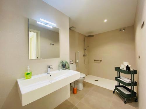 APARTAMENTOS AQUARIUM 100 m2 NEXT TO THE BEACH