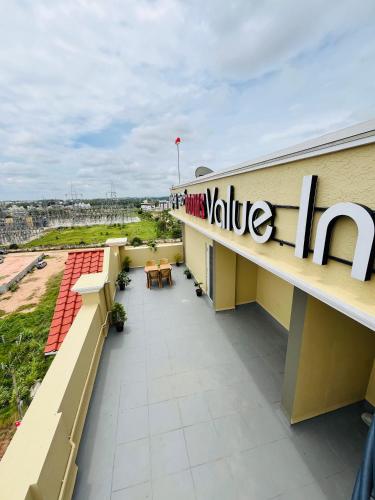Un balcón o terraza en VALUE INN