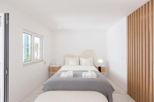 FLH Portas do Sol White Design Flat