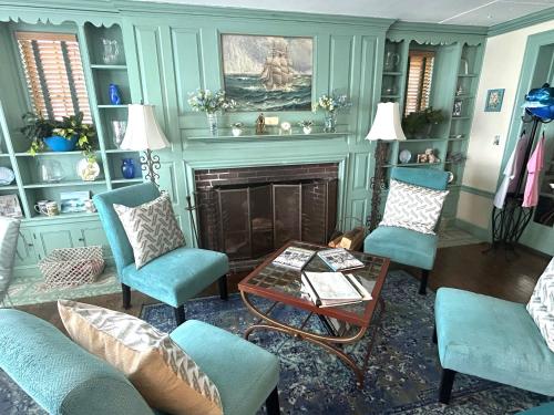 Ruang duduk di Harborview Inn