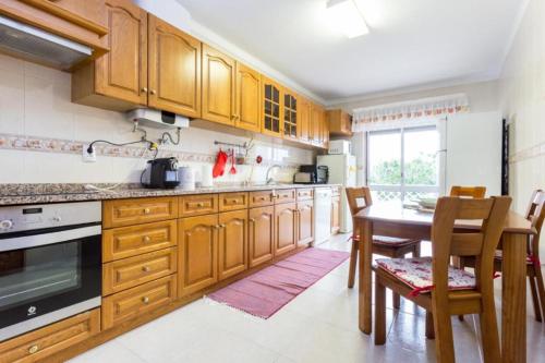 Pretty Sunny Guest Apartment