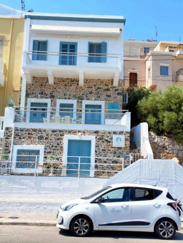 Το κτήριο όπου στεγάζεται  η βίλα