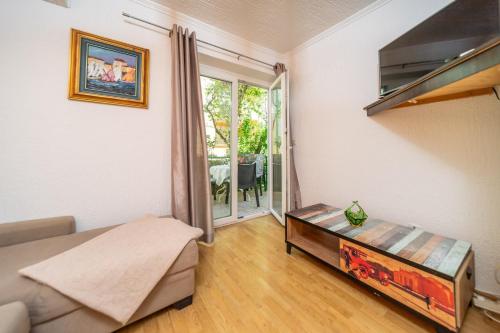 Apartments by the sea Barbat, Rab - 14512