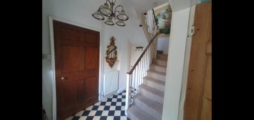Gambar di galeri bagi St Julians house di Shrewsbury