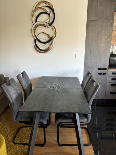 City East Apartment Zagreb with private parking