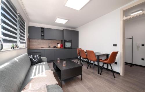 1 Bedroom Beautiful Apartment In Vranici