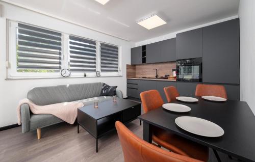 1 Bedroom Beautiful Apartment In Vranici