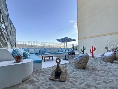 Appartement Rénové sur la Plage à Carnon, Terrasse & Parking - FR-1-715-58