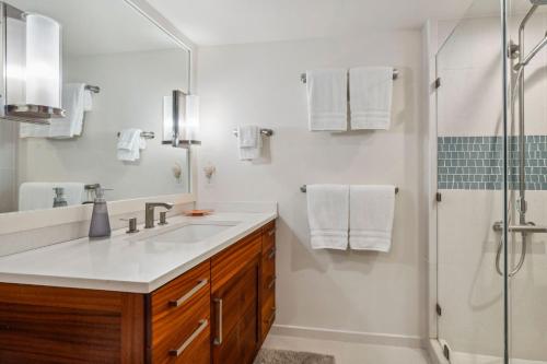 Bagno di KAPIOLANI - AS SEEN ON HGTV home