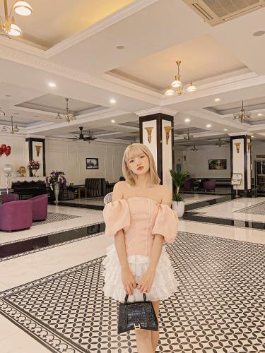Επισκέπτες που μένουν στο MAY PLAZA HOTEL