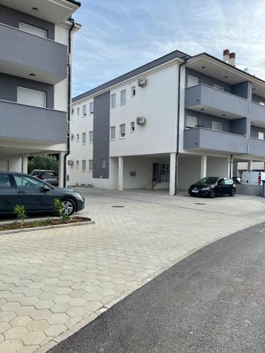 Medulin Modern 2-Bedroom Apartment