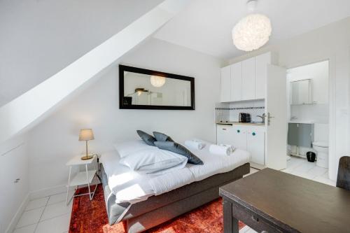 Paris Marais Rosiers