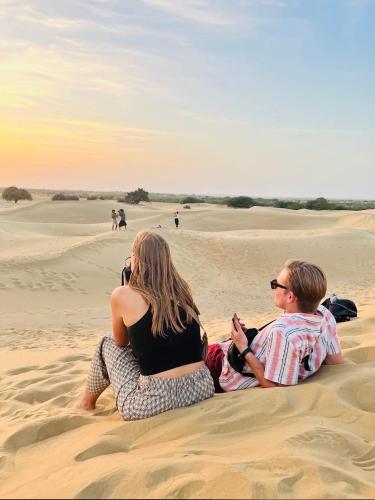 Clientes alojados en Best Desert Camp In Jaisalmer Red Velvet