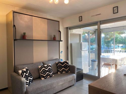 Studio cosy avec climatisation, WIFI et parking - FR-1-553-234