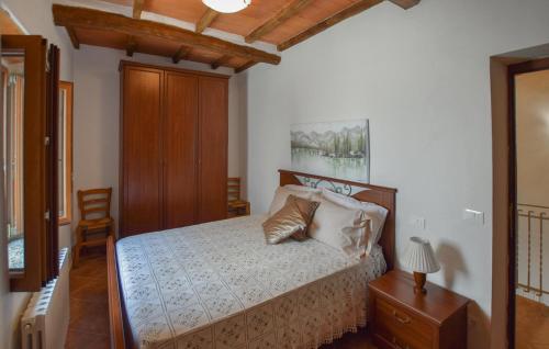 Katil atau katil-katil dalam bilik di Cozy Home In Limano With Wifi